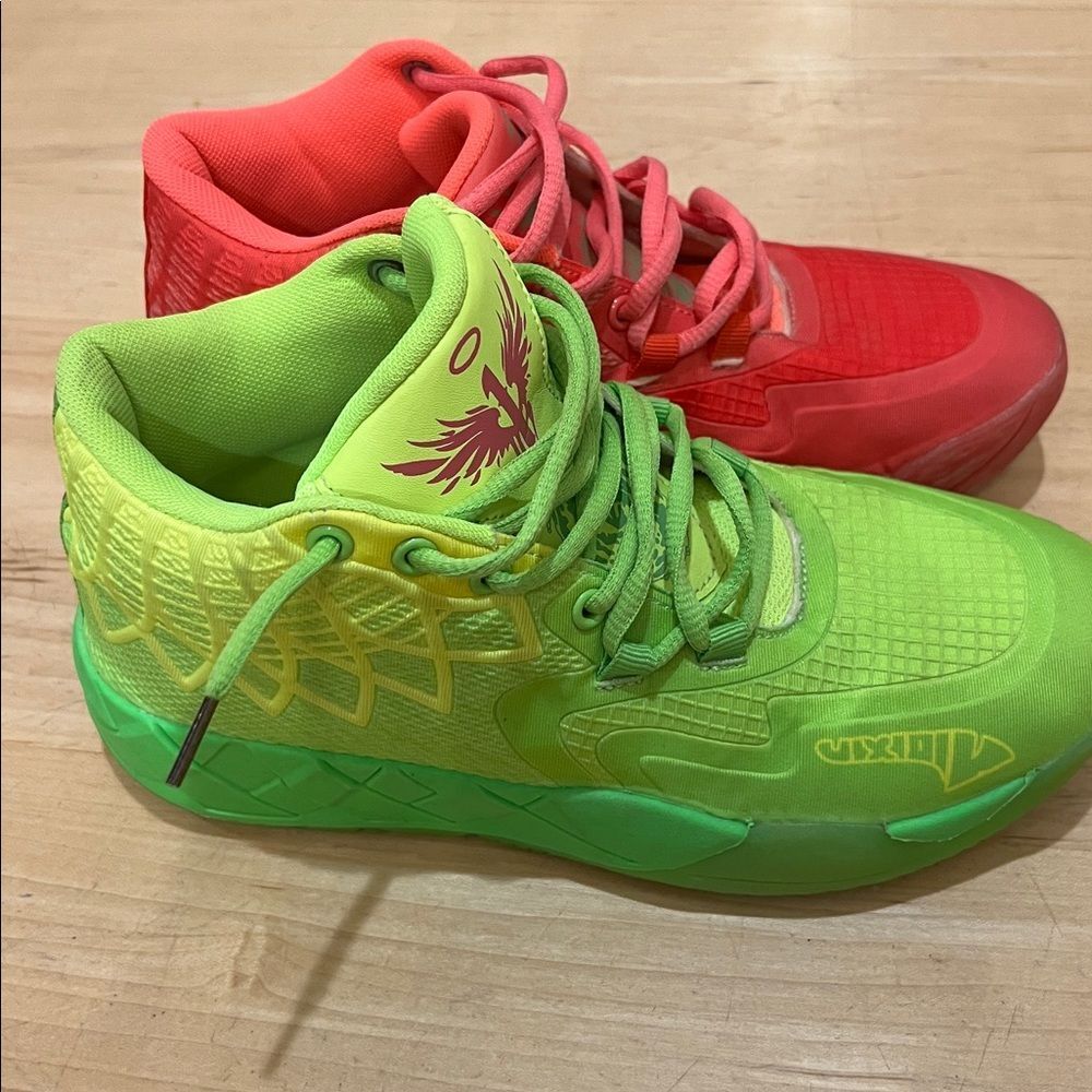 Vibrant Kids Sneakers - Green and Red - Picture 3 of 5